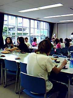 河和田アートキャンプ学生食堂繁盛