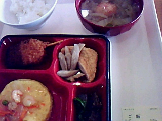 鯖江市役所食堂で中学校給食の試食会