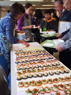 山うにの試食会「うまい」